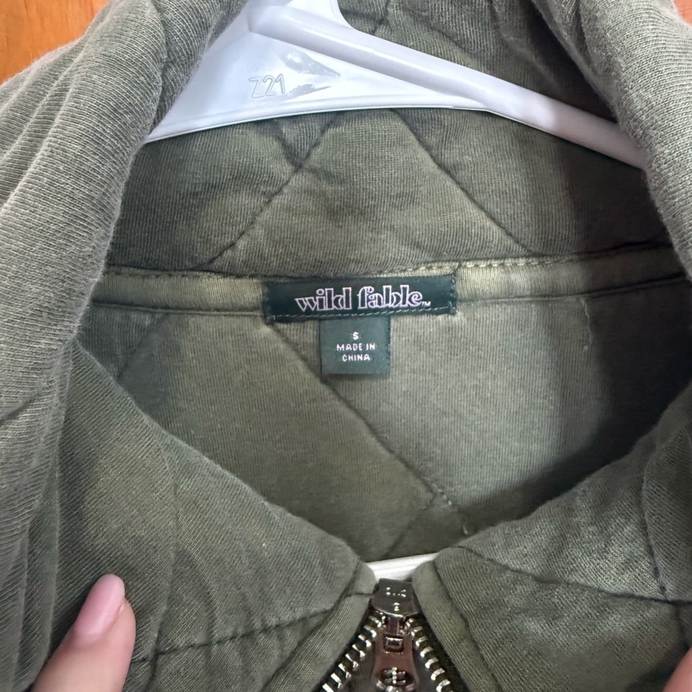 Quilted Jacket - Picture 4 of 6